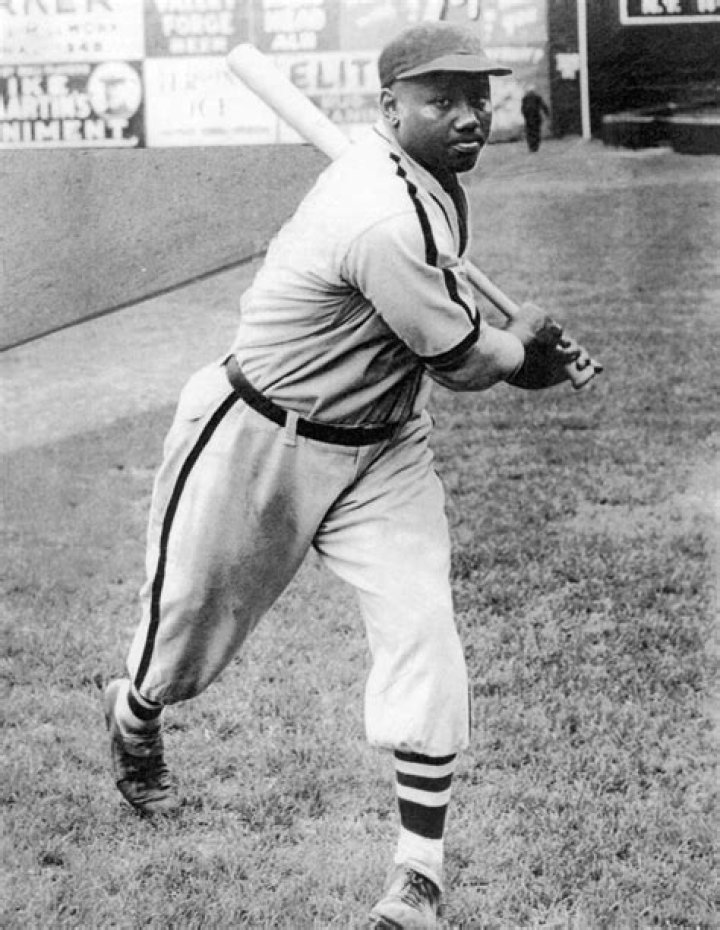 Josh Gibson Biography - Facts, Childhood, Family Life & Achievements