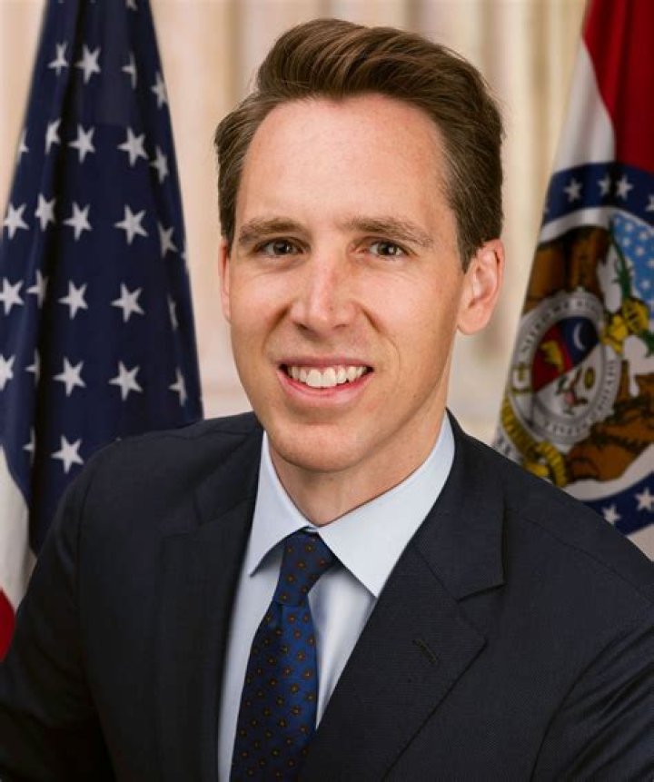 Josh Hawley Biography – Facts, Childhood, Family Life, Career