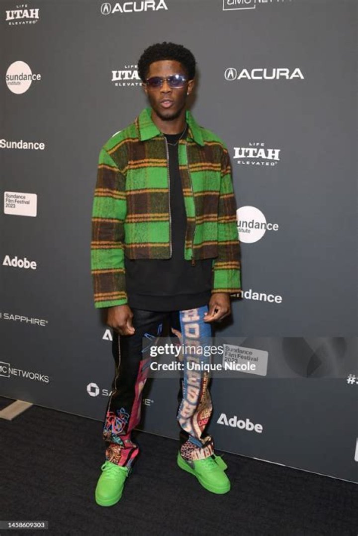 Josiah Cross Wiki, Age, Girlfriend, Net Worth & Parents