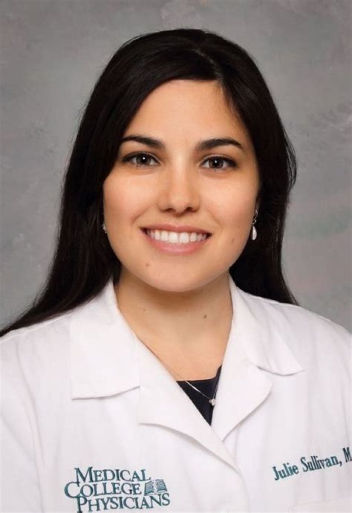 Dr. Julie Curtis, MD – Weston, MA