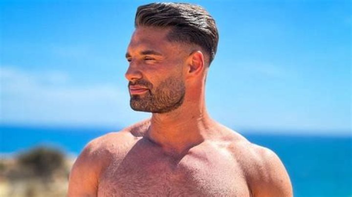 Who is Tim Petrovic's wife? Bio, age, children, net worth