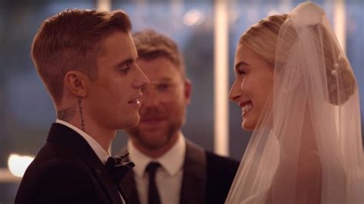 Justin Bieber Reportedly Puts His Wedding To Hailey Baldwin On Hold, Selena Gomez’s Breakdown To Blame?