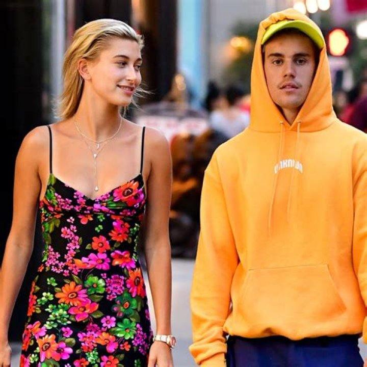 Justin Bieber Steps Up And Defends His Marriage – Check Out How He Praises Hailey Baldwin