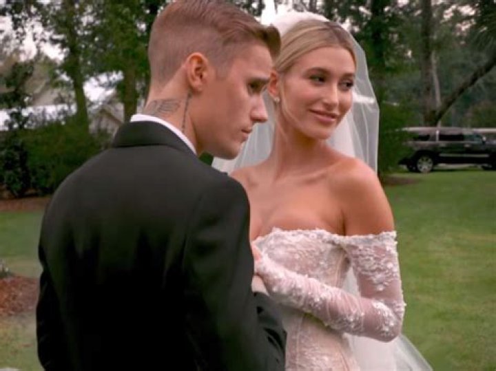 Justin Bieber Won’t Be Having Official Wedding With Hailey Baldwin In The Near Future