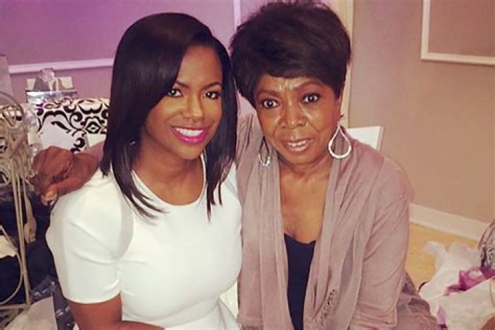 Kandi Burruss Commemorates Mama Sharon And Fans Get Emotional