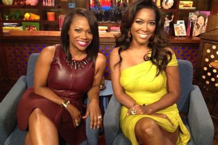 Kandi Burruss Invites Kenya Moore On Her Show, ‘Speak On It’