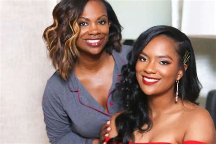 Kandi Burruss Shares A Throwback Pic Since She Was 8 Months Pregnant With Riley Burruss