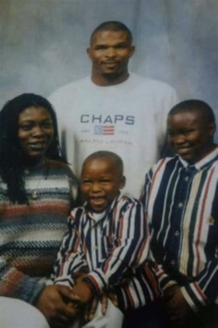 Kareem Hunt family, wife, children, parents, siblings