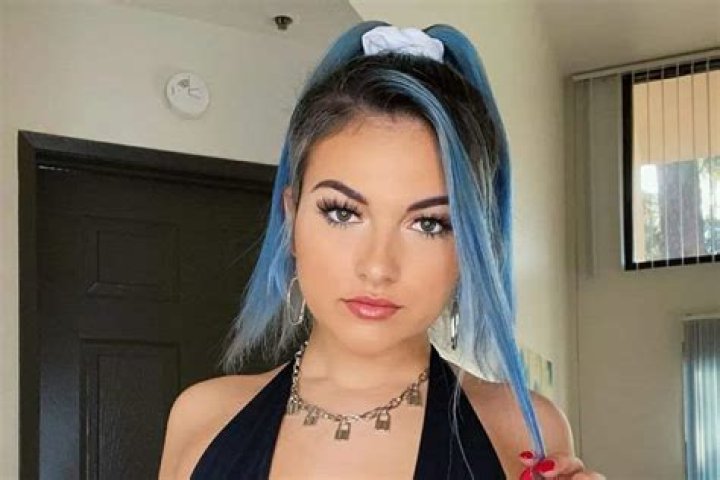 Katrina Stuart Biography - Facts, Childhood, Family Life & Achievements