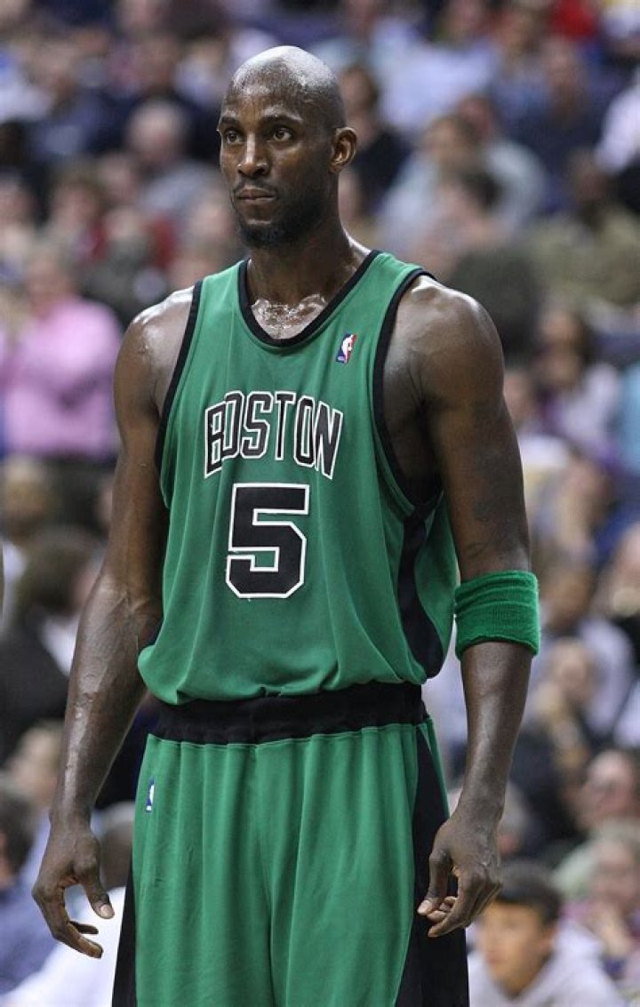 Kevin Garnett Biography - Facts, Childhood, Family Life & Achievements