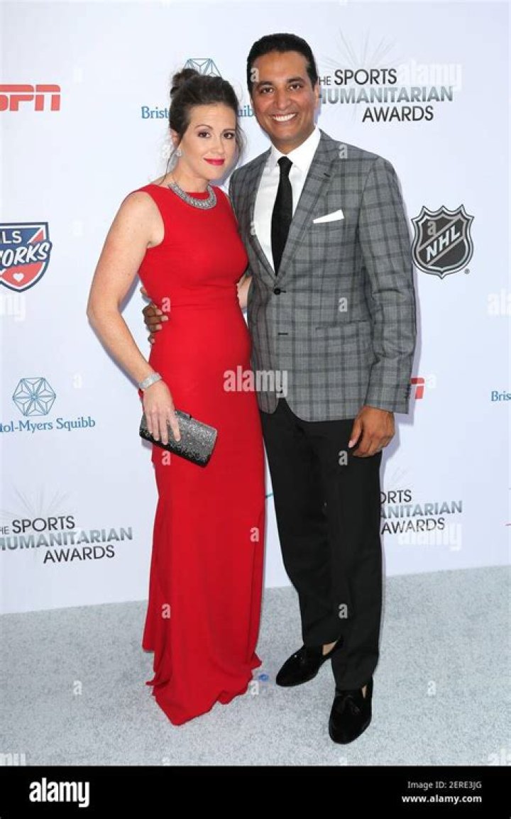 Kevin Negandhi Bio, Age, Ethnicity, Family, Wife, Kids, ESPN, Networth