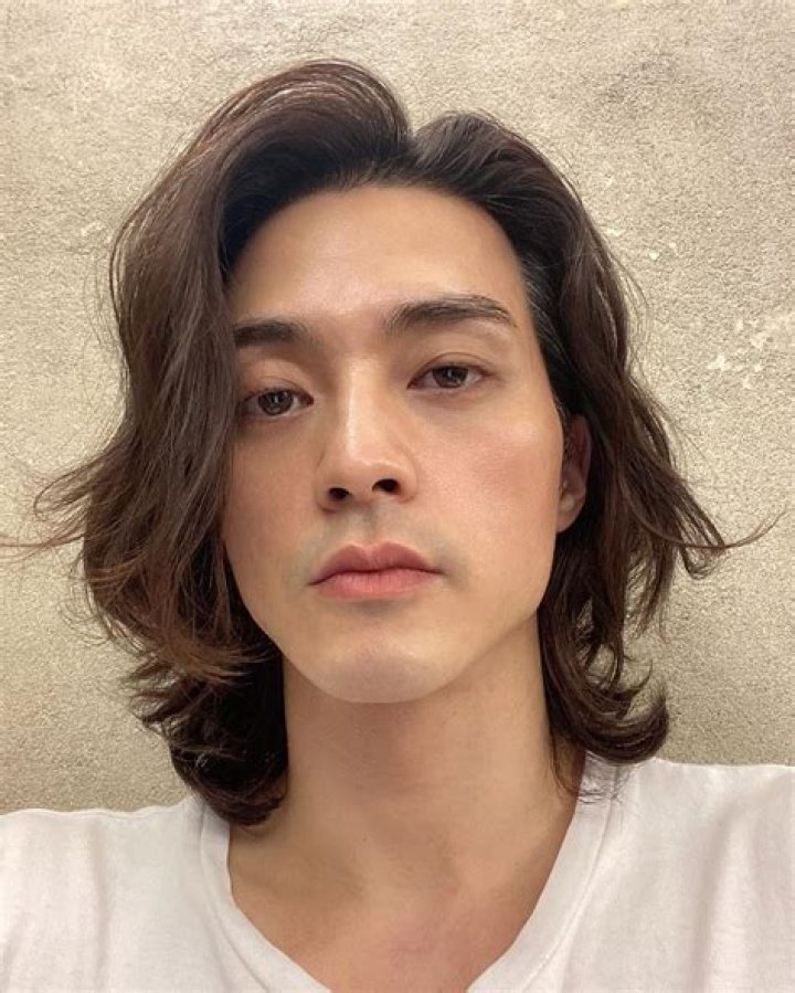 Kim Ji Hoon Wiki, Age, Height, Girlfriend, Net Worth & More