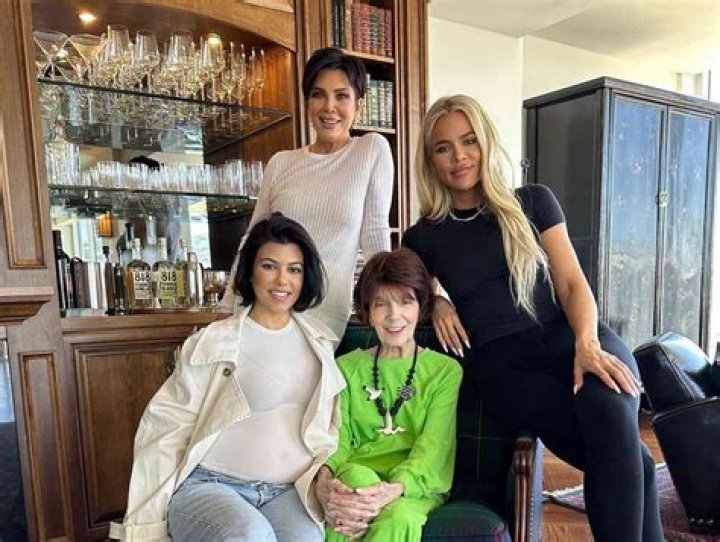 KUWK: Kim Kardashian’s Grandma MJ Has Been In Self-Quarantine For Over A Month – Kim Surprises Her With A Special Sweet Delivery! 
