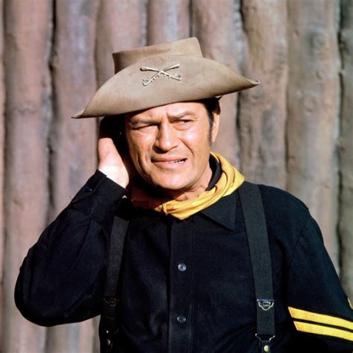 Larry Storch Biography - Facts, Childhood, Family Life & Achievements