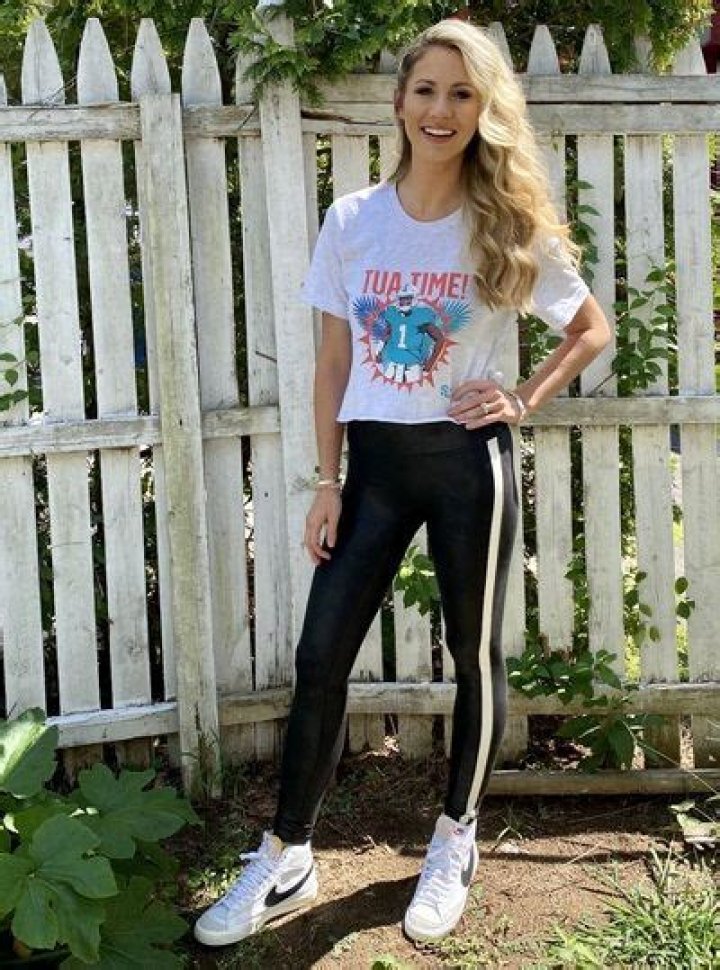 Laura Rutledge Height Weight Shoe Size Measurements Family Ethnicity