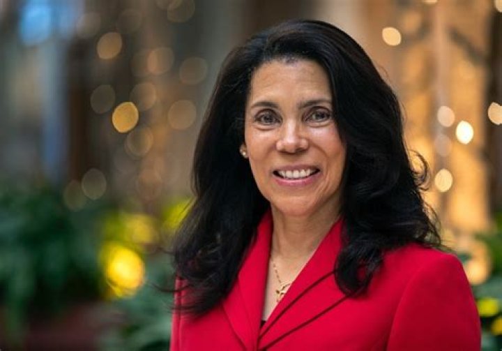 Dr. Lauren Dungy-Poythress, MD – Indianapolis, IN