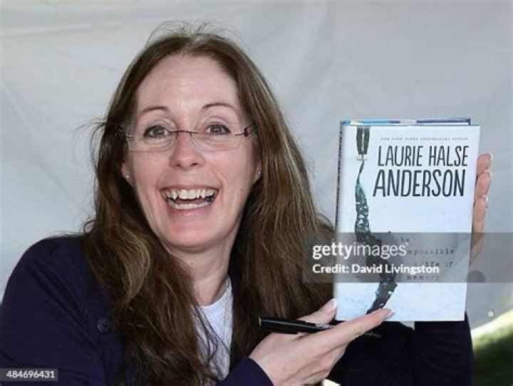 Laurie Halse Anderson Bio, Wiki, Age, Husband, Speak, Writer, and Net Worth