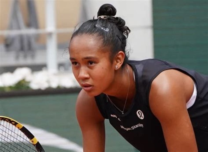 Leylah Fernandez in Workout Gear Is “Reconnecting With the Journey”