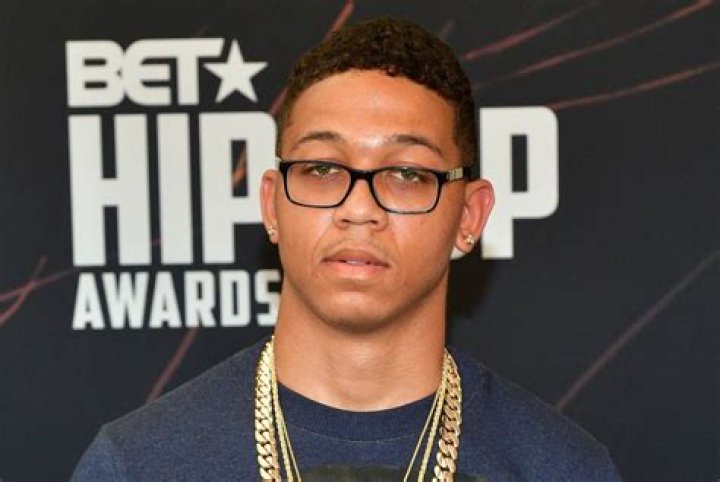 Lil Bibby Biography – Facts, Childhood, Family Life of Hip hop Rapper