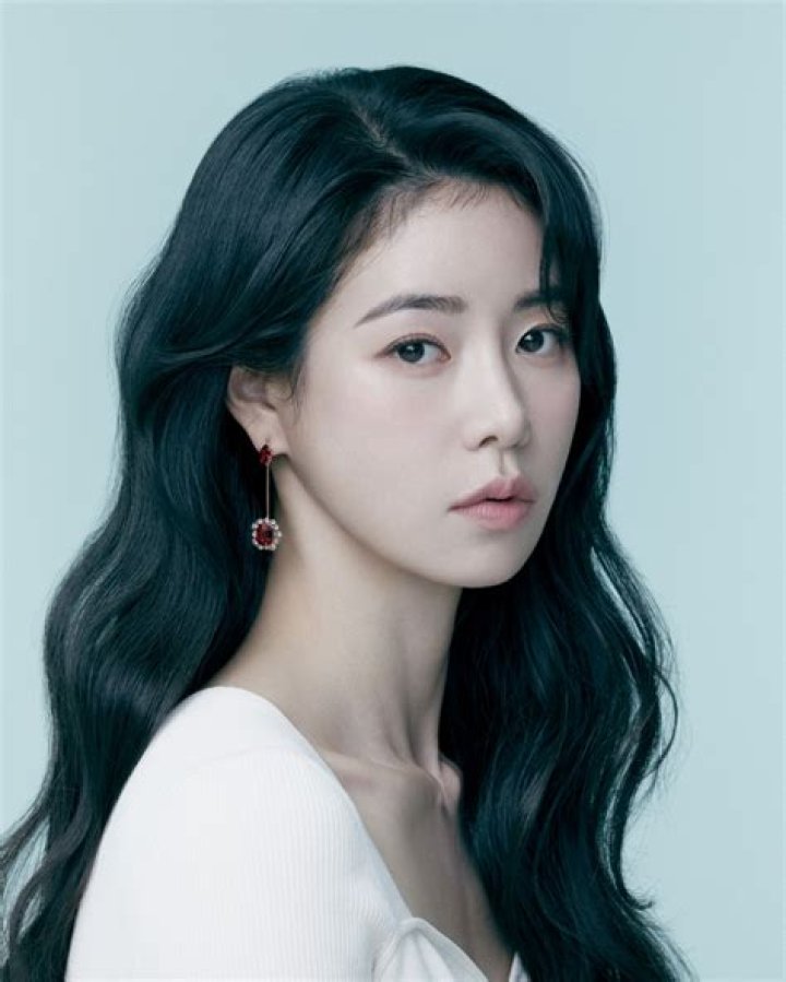 Lim Ji Yeon Wiki, Age, Boyfriend, Height, Net Worth & More