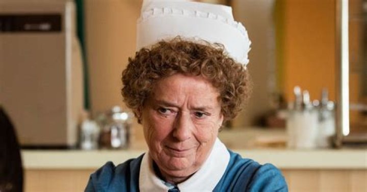 Linda Bassett Weight Loss: Factors Associated with Linda's Recent Weight Loss!