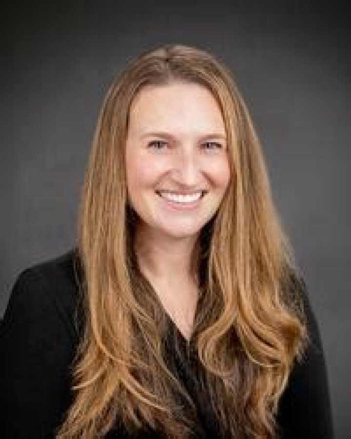 Dr. Lindsay Warner, MD – Lynnwood, WA