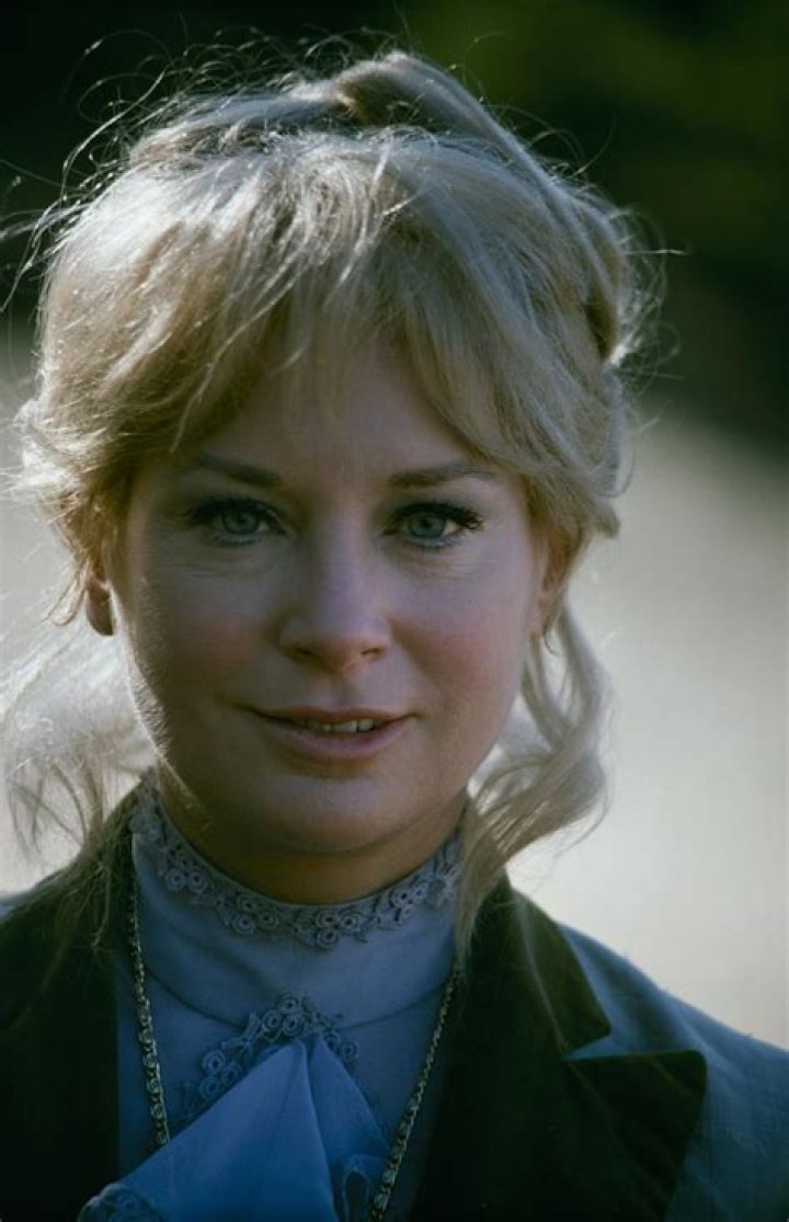 Lois Nettleton Biography - Facts, Childhood, Family Life & Achievements