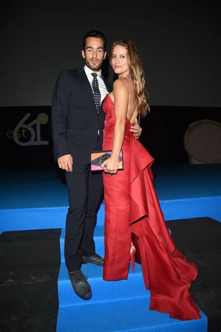 Lola Ponce Biography - Facts, Childhood, Family Life & Achievements of Argentine Singer, Actress & Model