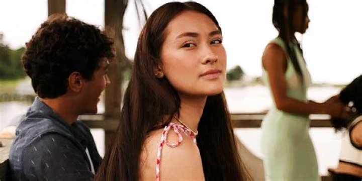 Is The Summer I Turned Pretty star dating?