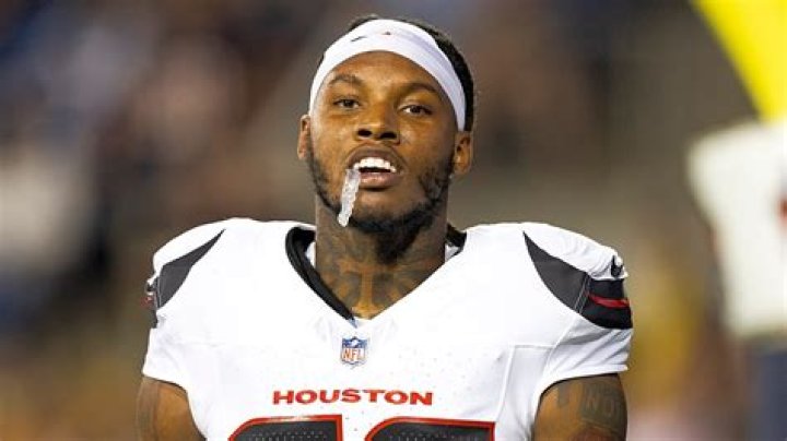 Lonnie Johnson Jr age, height, ethnicity, family, college, 40 time, draft, trade, net worth, Instagram