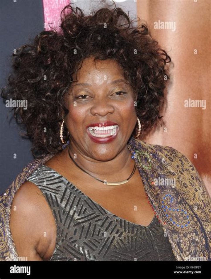 Loretta Devine Biography - Facts, Childhood, Family Life & Achievements