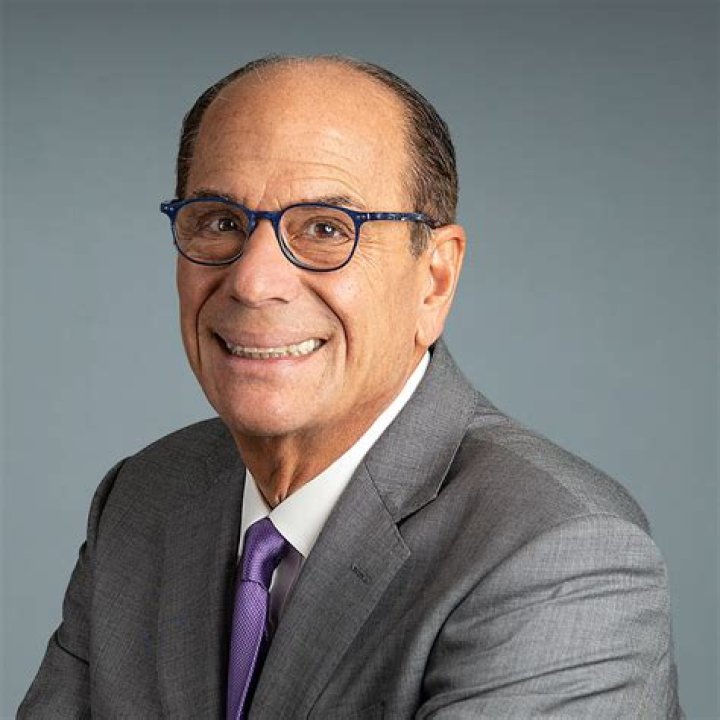 Dr. Louie Roberts, MD – Pasadena, TX