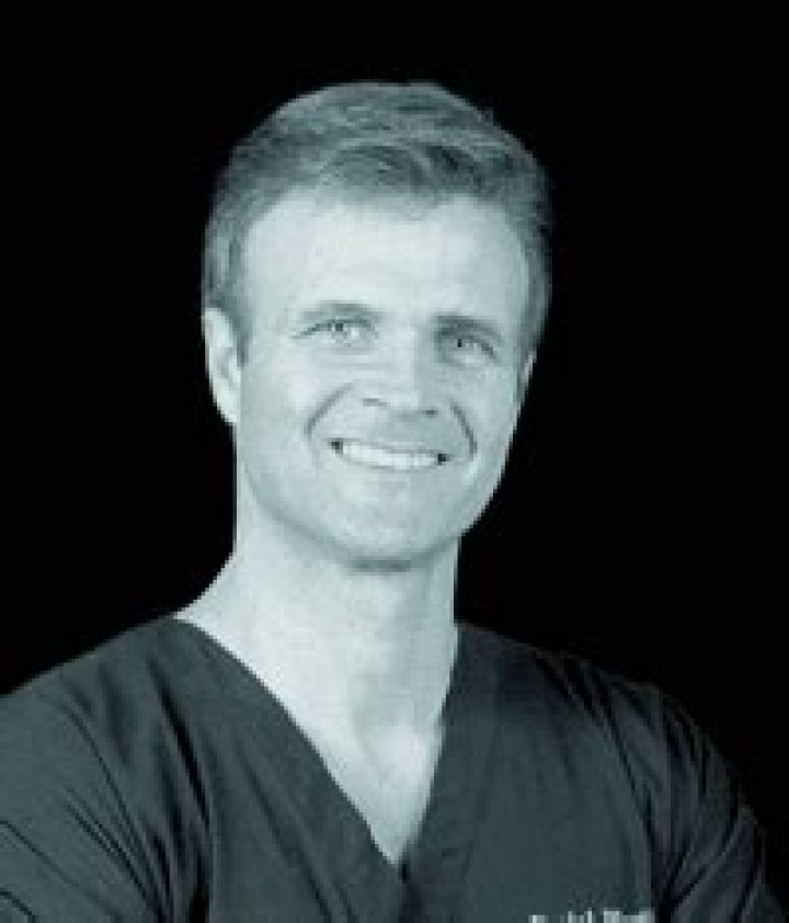 Dr. Louis Costa II, MD – Charleston, SC