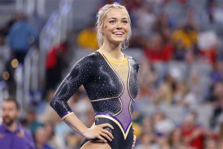 LSU Gymnast Alyona Shchennikova Shares Swimsuit Photo as 