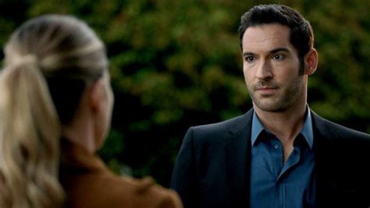 Lucifer Season 2 Review