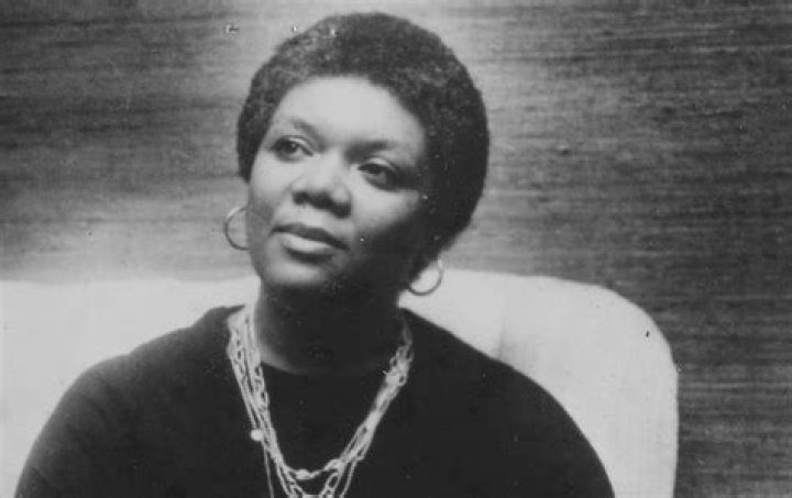 Lucille Clifton Biography - Facts, Childhood, Family Life & Achievements