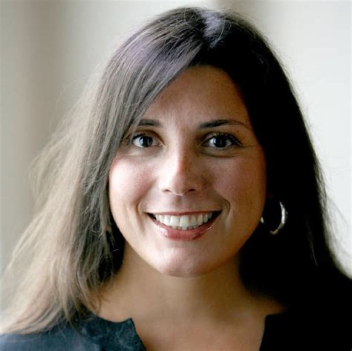 Lulu Garcia Navarro Bio, Wiki, Age, Height, Education, Husband, Family, Salary and Net Worth