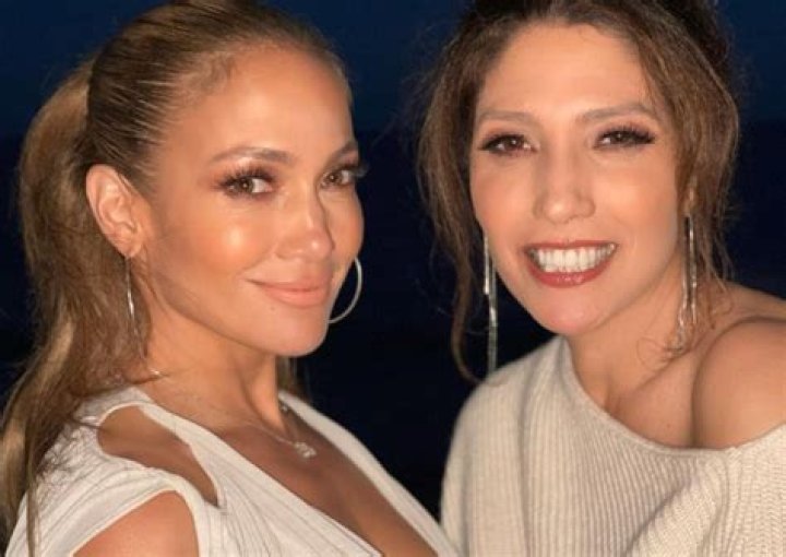 Lynda Lopez siblings: Leslie Lopez, Jennifer Lopez