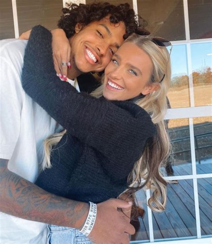 Mackenzie Grimsley Net Worth Compared With Braden Galloway As The Couple Gets Engaged!