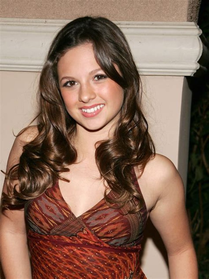 Mackenzie Rosman Biography - Facts, Childhood, Family Life & Achievements