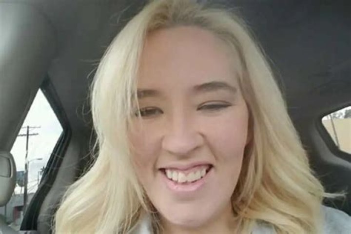 Mama June Removes ‘Triple Chin’ And Fixes Teeth – Check Out Her Transformation!