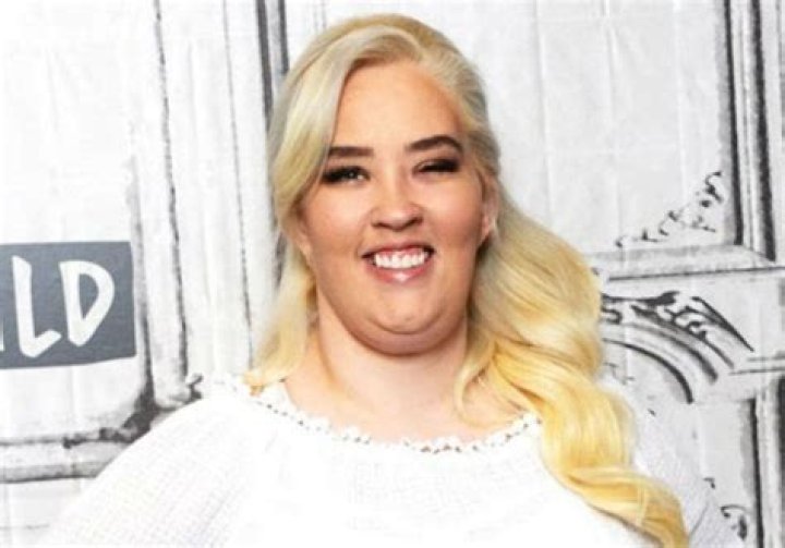 Mama June’s Neighbors Want Her And Geno Doak Kicked Out Of Their Neighborhood Stat!