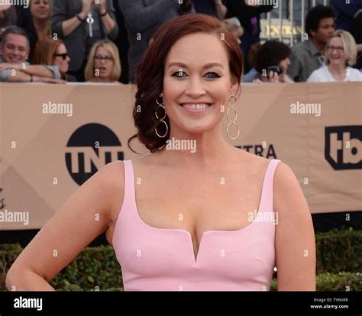Mamrie Hart Bio, Age, Height, Career, Dating, Movies, Tattoos, Net Worth and Parents
