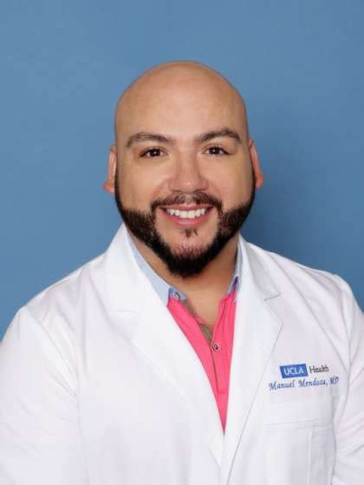 Dr. Manuel Mendoza, MD – New London, WI