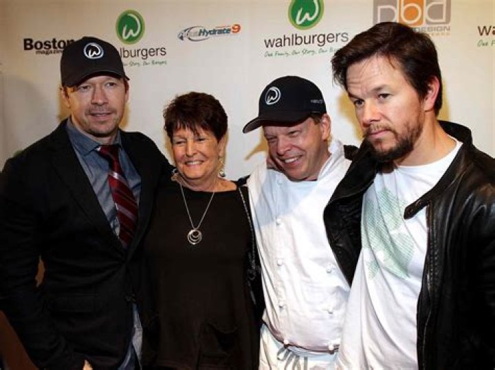 Mark Wahlberg parents: Alma Wahlberg, Donald Wahlberg