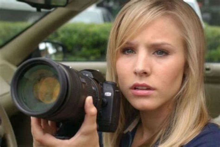 Marshmallows Rejoice! Kristen Bell Is Back As Veronica Mars In Trailer For Hulu Revival