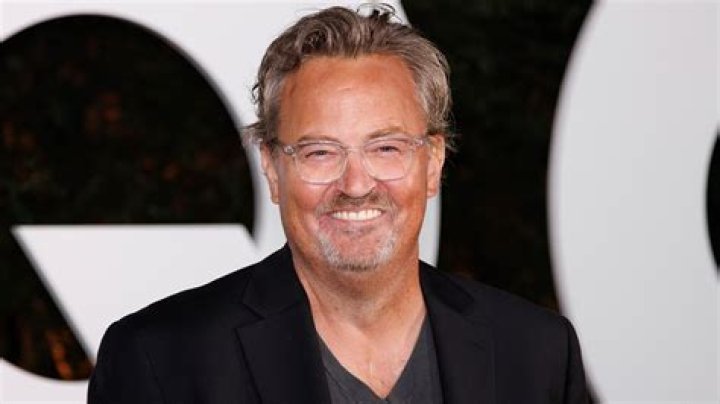Matthew Perry Biography - Facts, Childhood, Family Life & Achievements