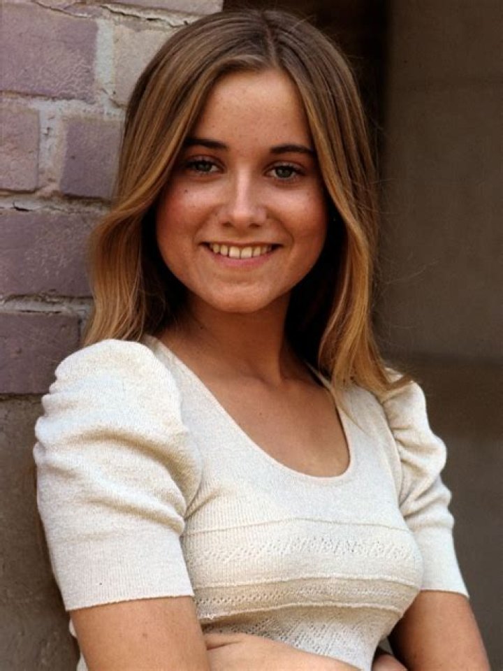 Maureen McCormick Biography - Facts, Childhood, Family Life & Achievements