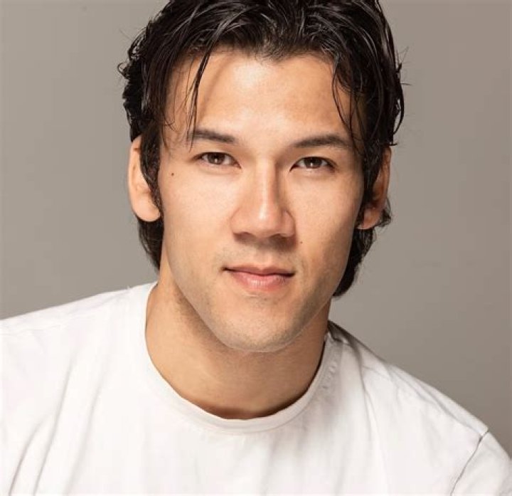 Max Huang Wiki, Age, Height, Family & Girlfriend