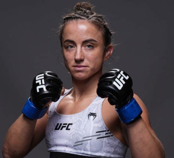 Maycee Barber In Workout Gear Shares Inspirational Fitness Advice